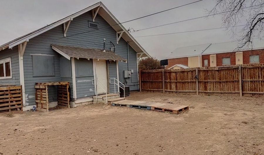 809 W Grand Ave, Artesia, NM 88210 - 2 Beds, 2 Bath