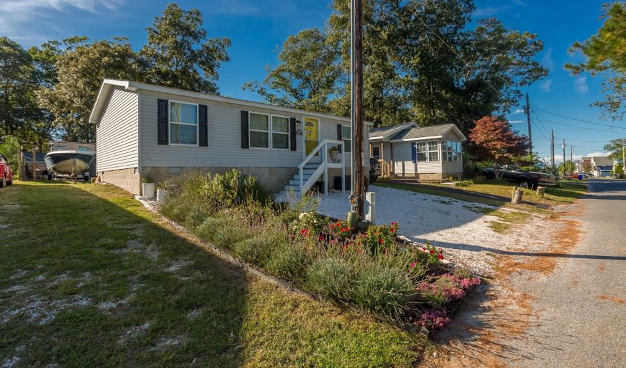 30837 W LAGOON Rd, Dagsboro, DE 19939 - 3 Beds, 2 Bath