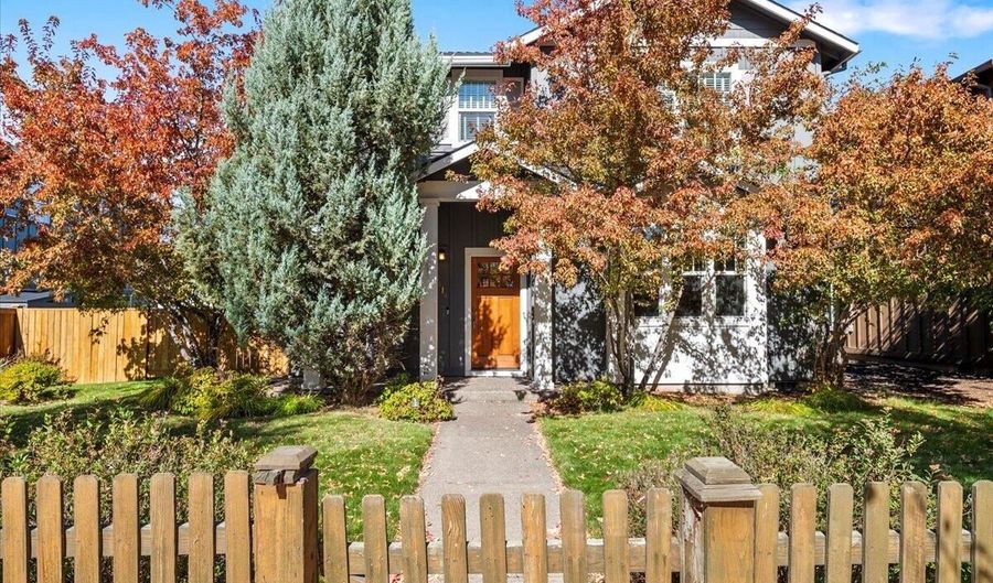 20414 Murphy Rd, Bend, OR 97702 - 3 Beds, 3 Bath