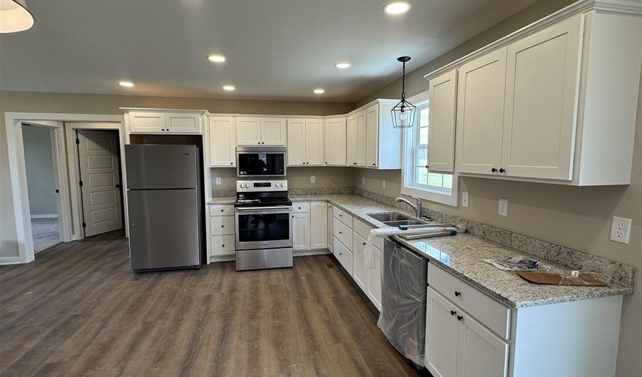 142 Sizemore Rd, Adolphus, KY 42120 - 3 Beds, 2 Bath