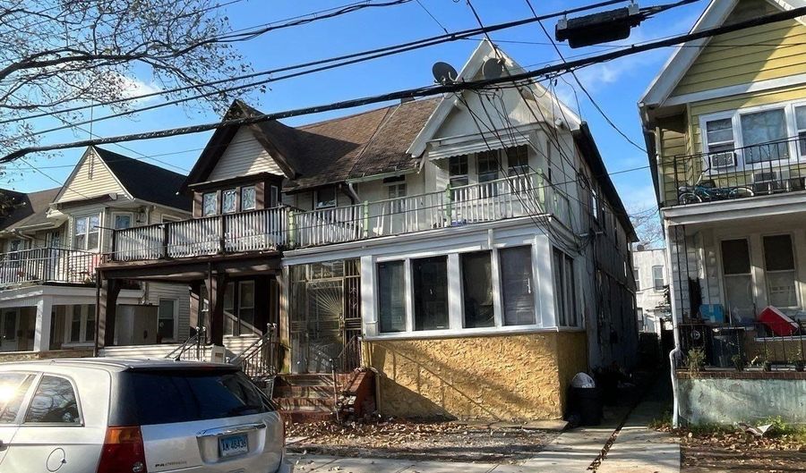 88-08 88th St, Woodhaven, NY 11421 - 5 Beds, 2 Bath
