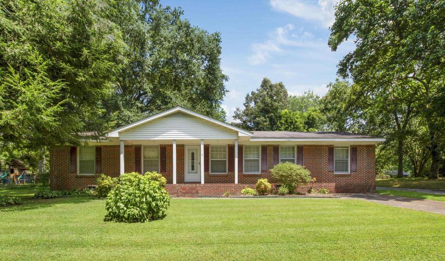 206 12th St NW, Arab, AL 35016 - 3 Beds, 2 Bath
