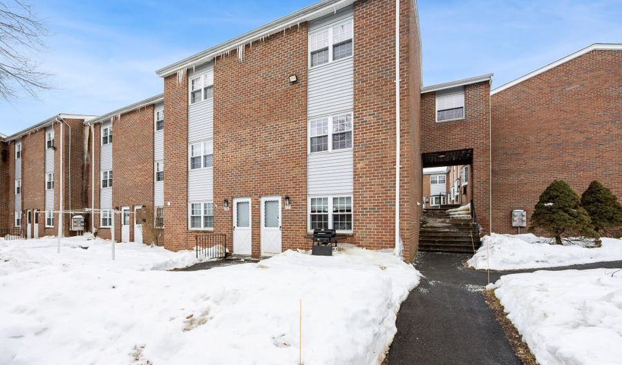 55 Beths Avenue Unit Apt 77, Bristol, CT 06010 - 2 Beds, 2 Bath