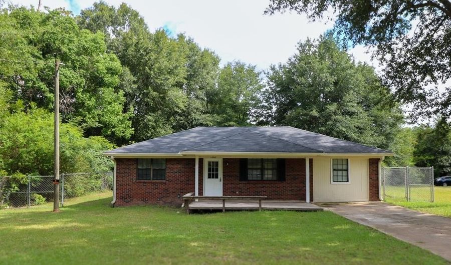 1302 Talmadge Dr, Bainbridge, GA 39817 - 3 Beds, 1 Bath