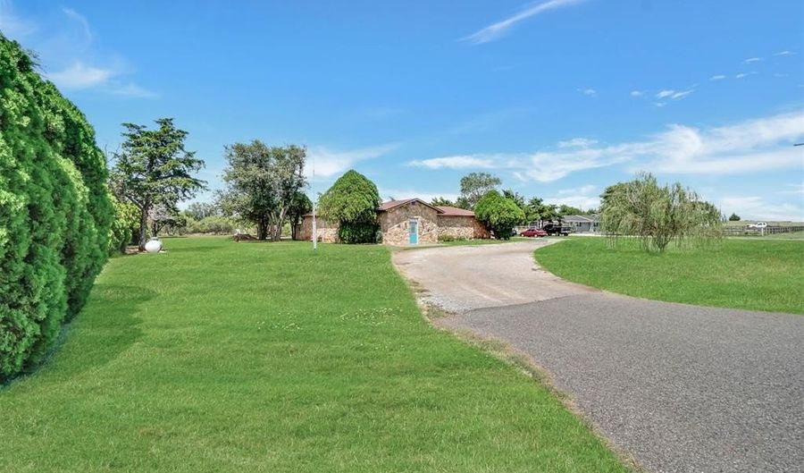 20449 E County Road 159, Altus, OK 73521 - 3 Beds, 1 Bath