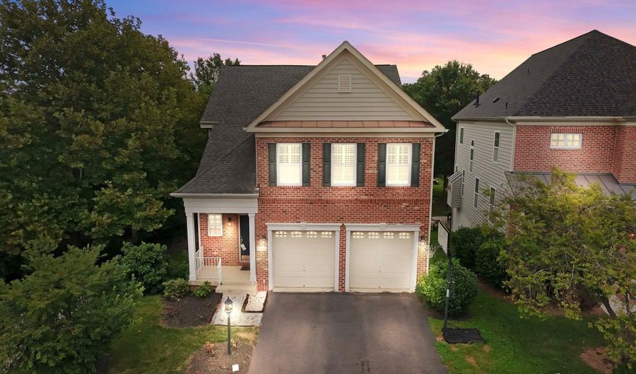 43032 LA RIVA Dr, Ashburn, VA 20148 - 4 Beds, 4 Bath