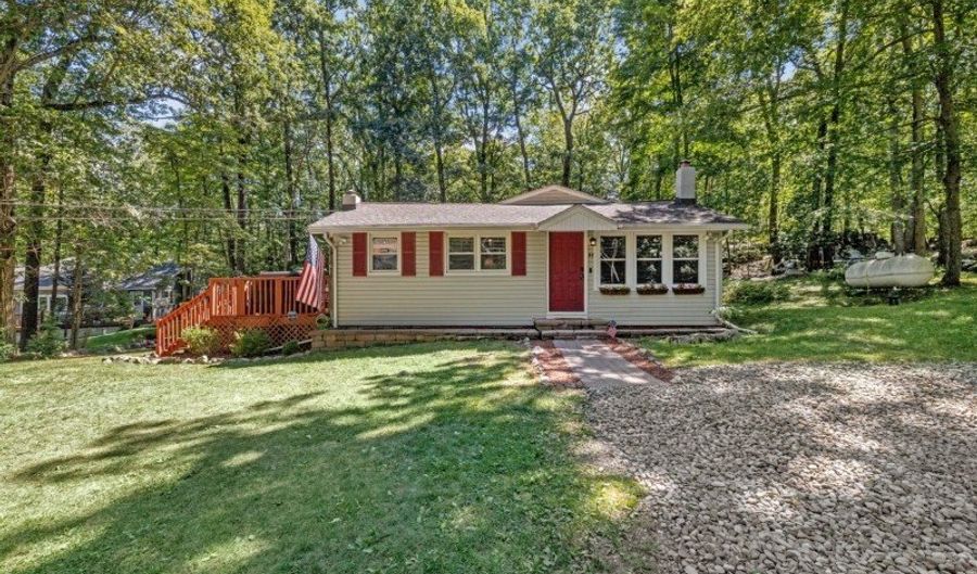 44 Appleseed Rd, Alloway, NJ 07461 - 2 Beds, 2 Bath