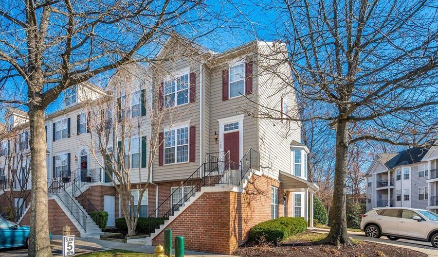 108 HARBOUR HEIGHTS Dr, Annapolis, MD 21401 - 2 Beds, 3 Bath