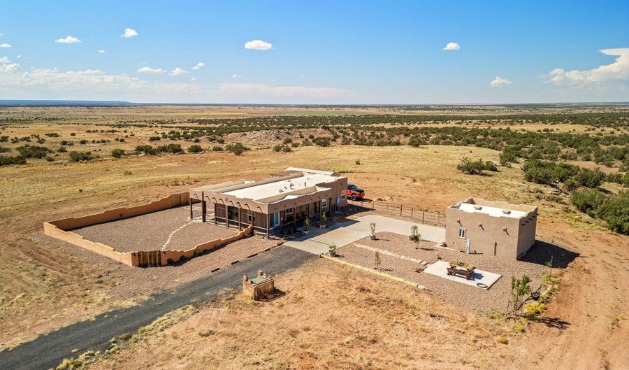 26 County Rd, Concho, AZ 85924 - 2 Beds, 2 Bath