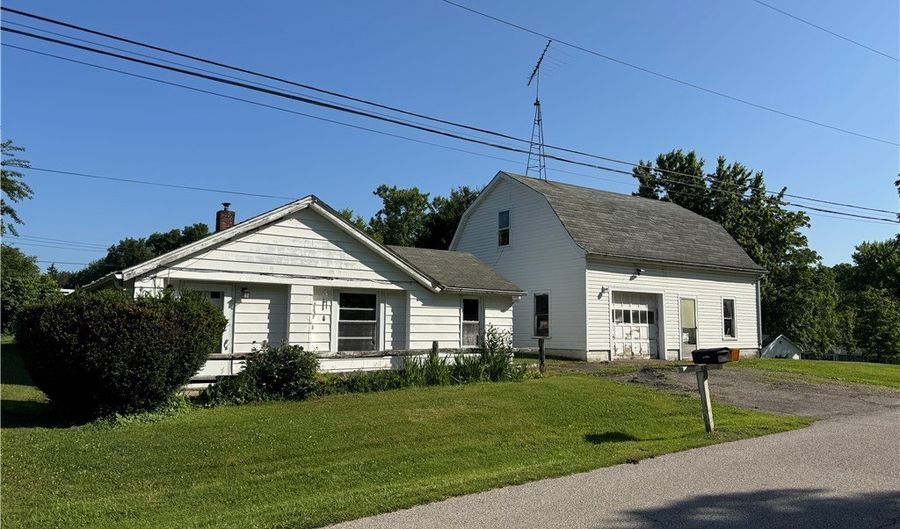 7138 Jefferson Rd, Ashtabula, OH 44004 - 2 Beds, 1 Bath