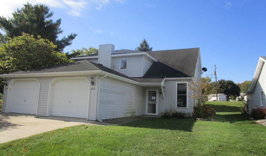 812 Apple Hill Way, Angola, IN 46703 - 2 Beds, 2 Bath