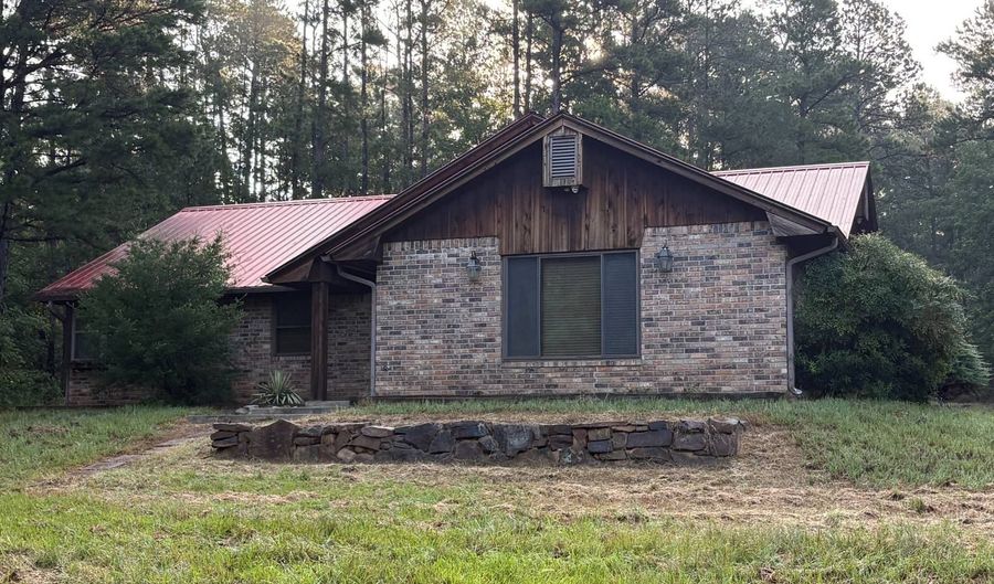 greenwood road, Antlers, OK 74523 - 3 Beds, 2 Bath