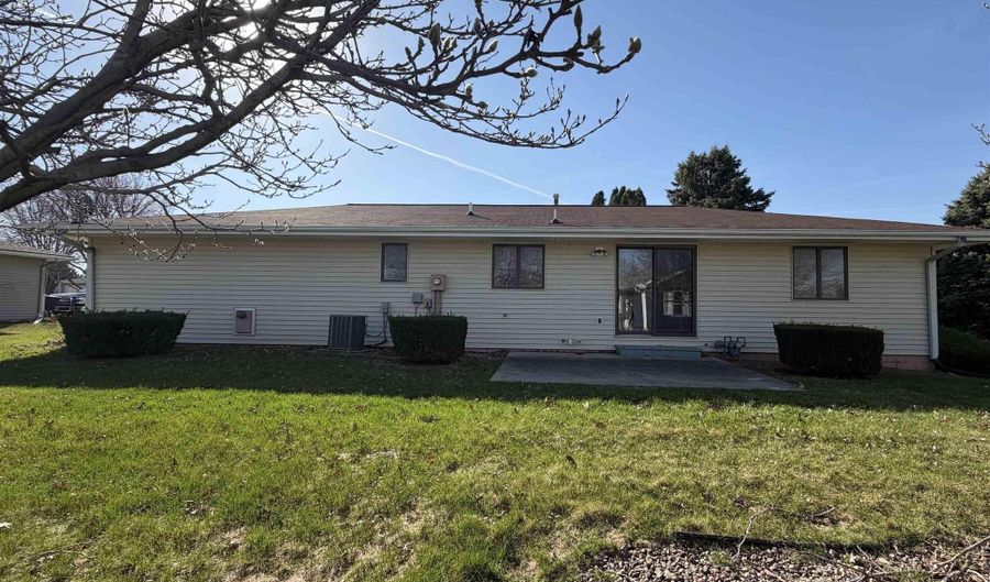 1500 Aspen Dr, Atlantic, IA 50022 - 3 Beds, 3 Bath