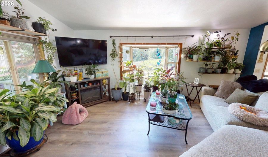 16107 W HOFFELDT Ln, Brookings, OR 97415 - 3 Beds, 3 Bath