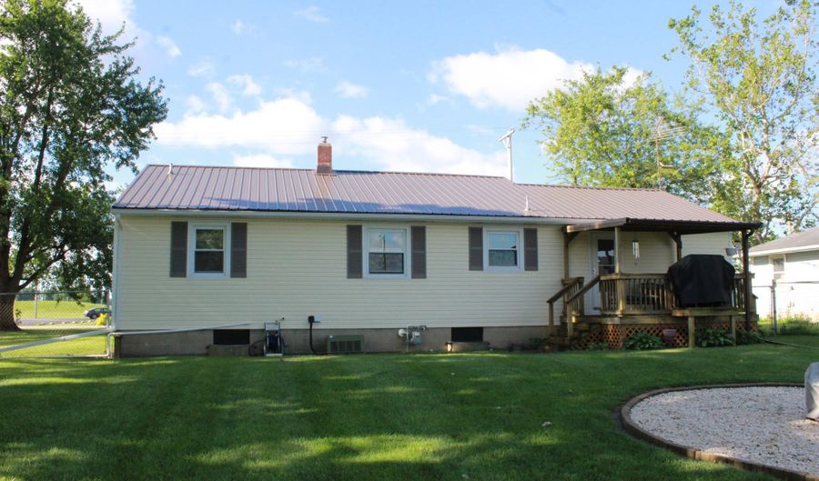 202 W Elroy Ansonia Rd, Ansonia, OH 45303 - 3 Beds, 1 Bath