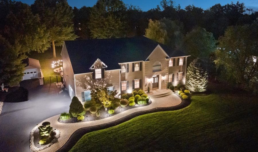 46 ICHABOD CRANE Ln, Belle Mead, NJ 08502 - 6 Beds, 5 Bath