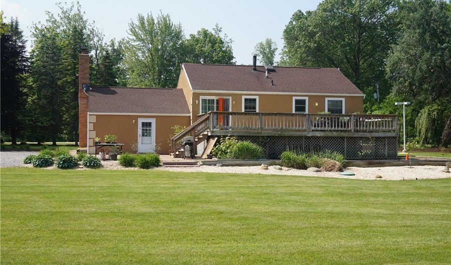 6019 New London Rd, Ashtabula, OH 44004 - 3 Beds, 3 Bath