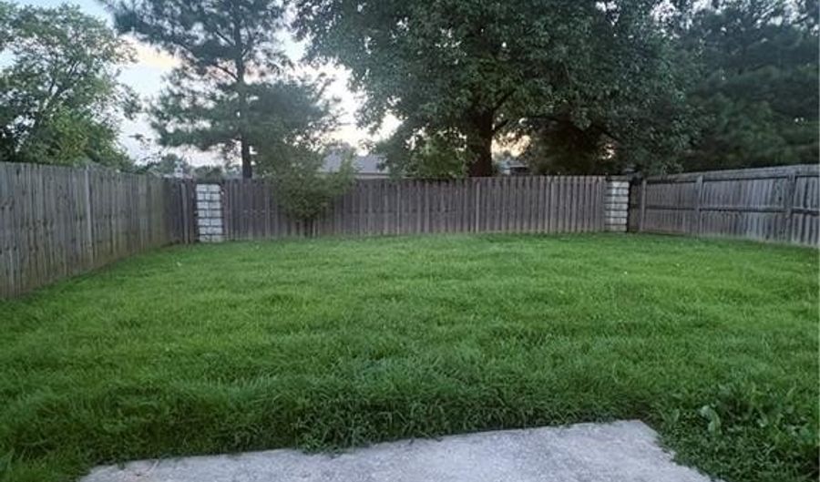 1103 Springhill Rd B, Barling, AR 72923 - 3 Beds, 2 Bath