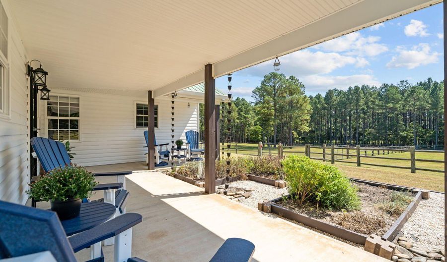 514 Pasture Cir, Aberdeen, NC 28315 - 4 Beds, 4 Bath