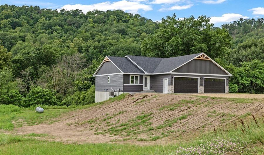 S1546 Shawnee Drive A, Alma, WI 54610 - 3 Beds, 2 Bath