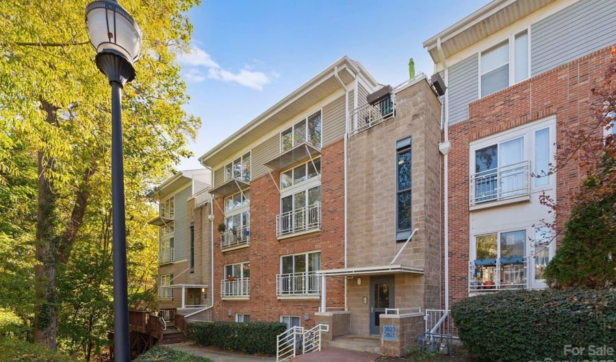 3831 Picasso Ct, Charlotte, NC 28205 - 3 Beds, 3 Bath