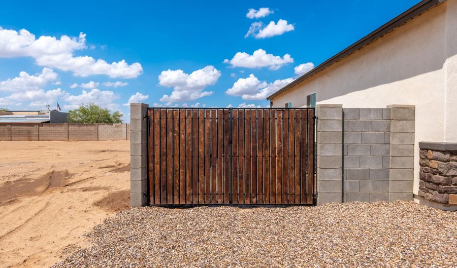 8226 W SWANSEA Dr, Arizona City, AZ 85123 - 4 Beds, 2 Bath