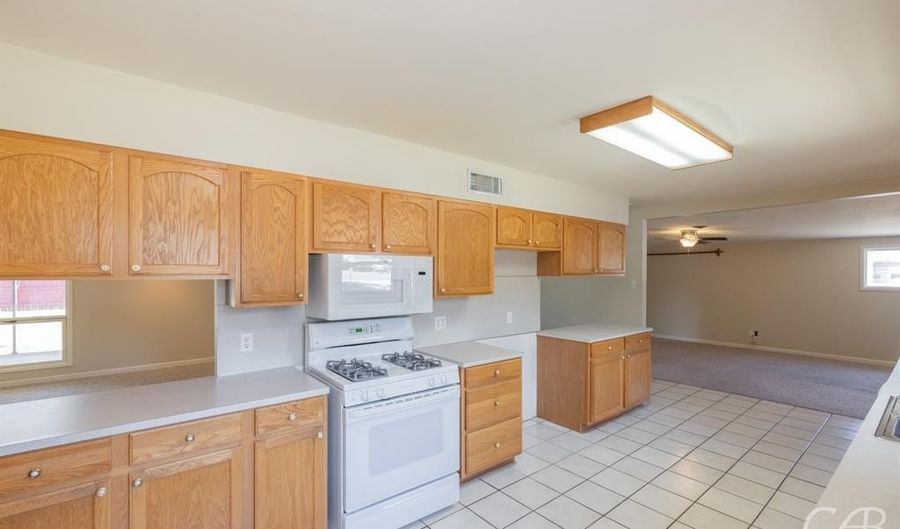 3357 S 15th St, Abilene, TX 79605 - 3 Beds, 2 Bath