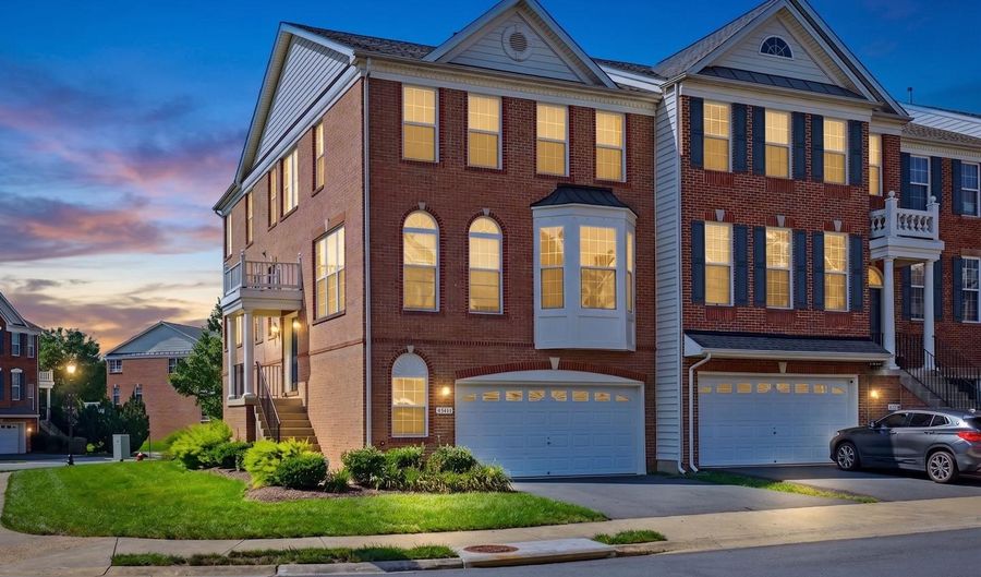 43411 BRIAR CREEK Ter, Ashburn, VA 20147 - 3 Beds, 4 Bath