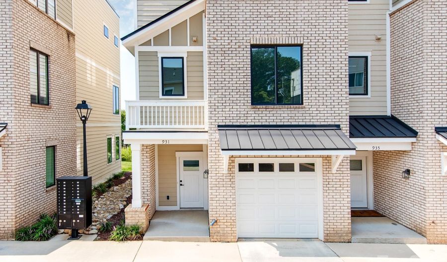 931 Cityscape Dr, Charlotte, NC 28205 - 2 Beds, 3 Bath