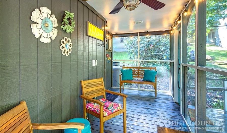 408 Clubhouse Dr, Banner Elk, NC 28604 - 2 Beds, 2 Bath