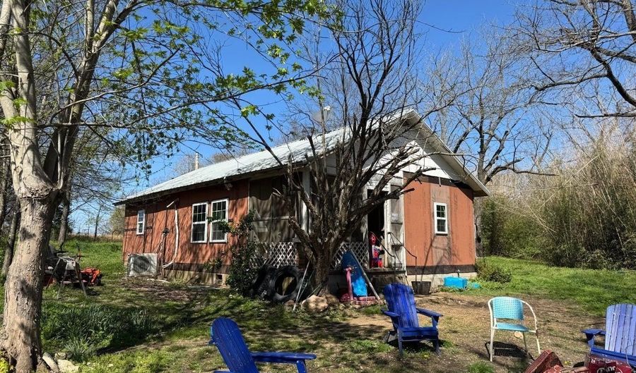 95 Terrafirma Ln, Ash Flat, AR 72513 - 3 Beds, 1 Bath
