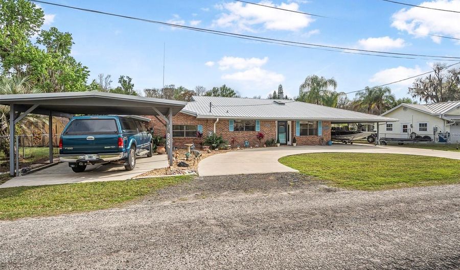 1511 RIVEREDGE Ct, Astor, FL 32102 - 4 Beds, 3 Bath