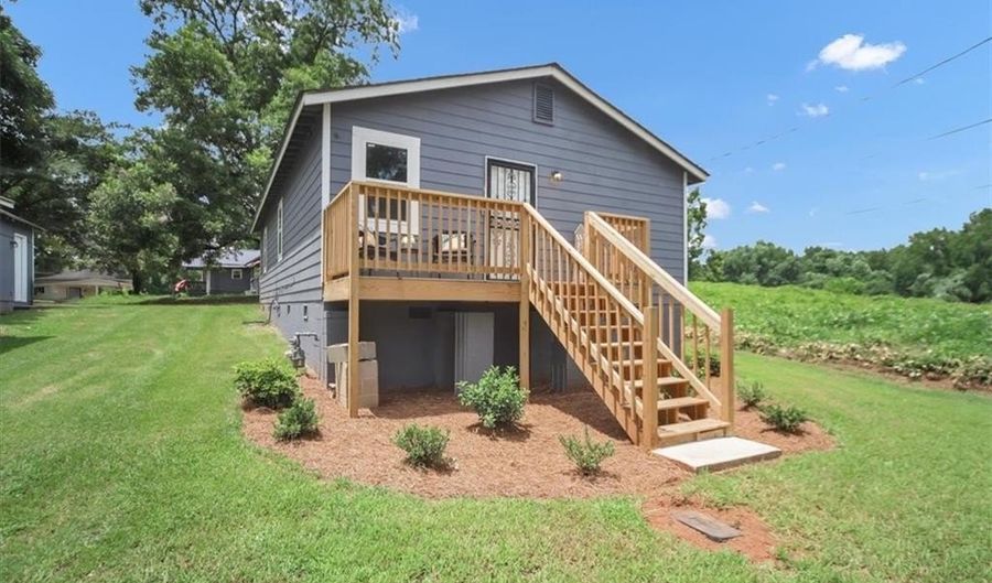 242 Jackson St, Barnesville, GA 30204 - 3 Beds, 2 Bath