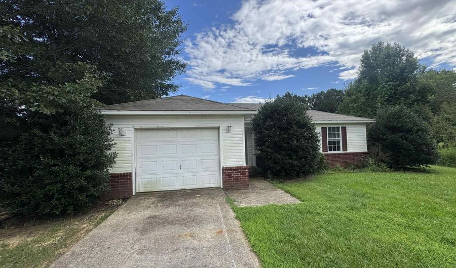 1811 Birchwood Dr, Beebe, AR 72012 - 3 Beds, 2 Bath