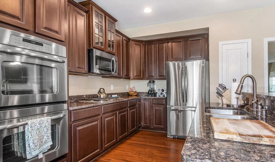 43848 ARTSMITH Ter, Ashburn, VA 20147 - 3 Beds, 3 Bath