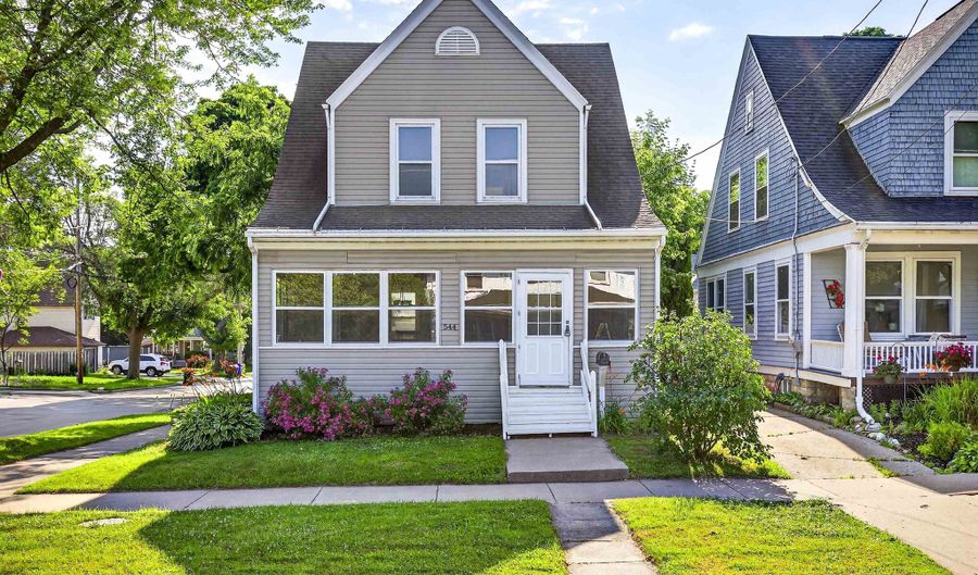 544 N UNION St, Appleton, WI 54911 - 3 Beds, 1 Bath