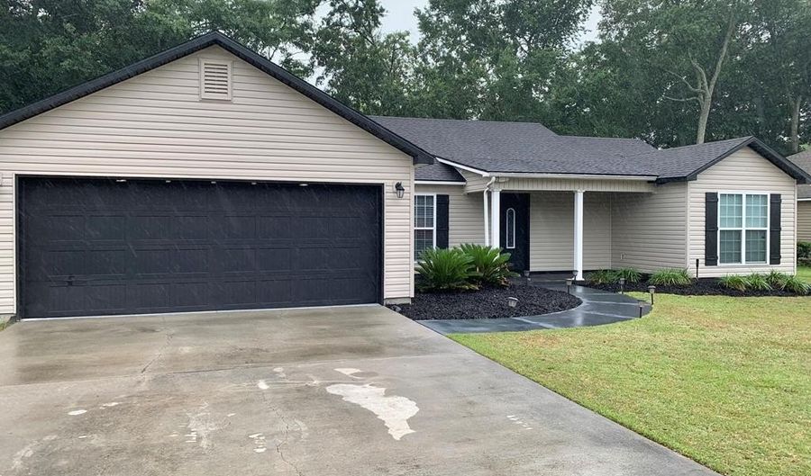 440 Spanish Moss Way, Adel, GA 31620 - 3 Beds, 2 Bath