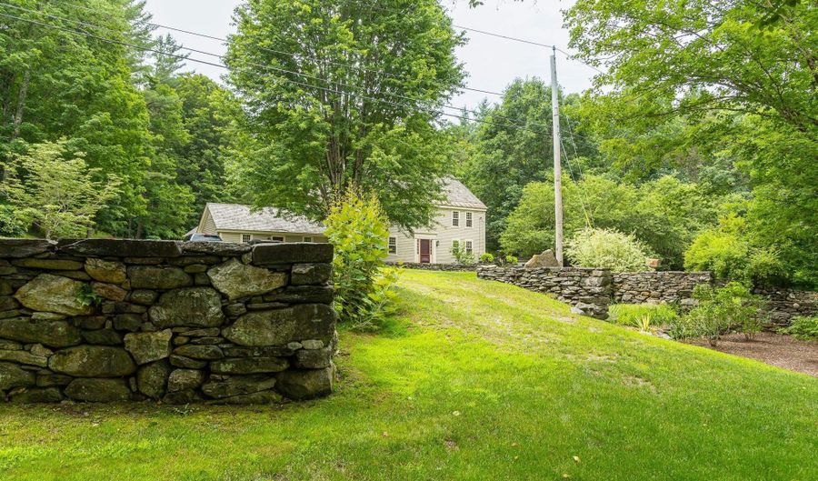 372 Hill Rd, Alstead, NH 03602 - 3 Beds, 2 Bath