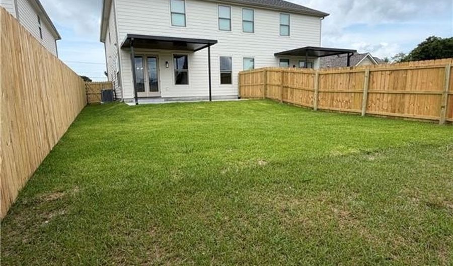 118 BERGER St B, Belle Chasse, LA 70037 - 3 Beds, 3 Bath