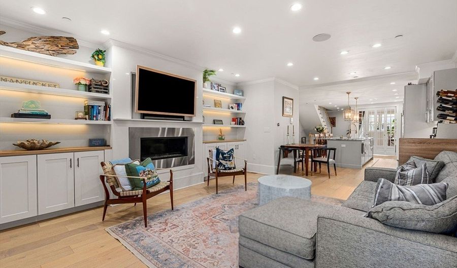 530 E Broadway A, Boston, MA 02127 - 3 Beds, 3 Bath