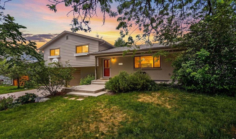 4705 Chatham St, Boulder, CO 80301 - 4 Beds, 4 Bath