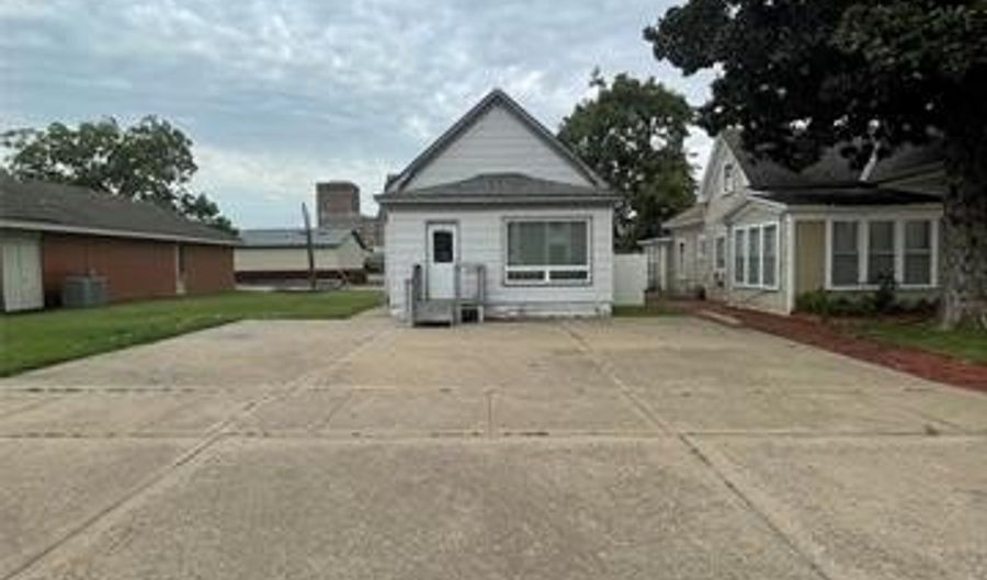 317 SE Delaware Ave, Bartlesville, OK 74003 - 0 Beds, 0 Bath