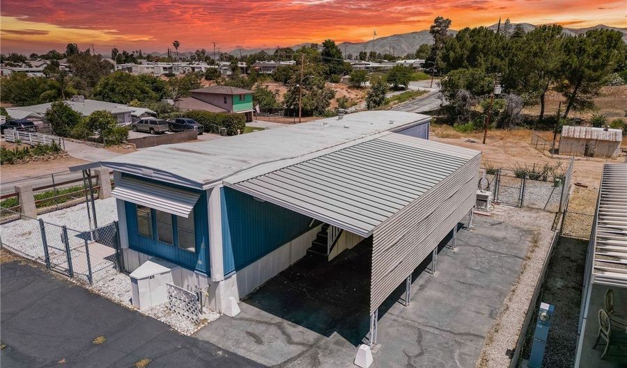 12995 6th 49, Yucaipa, CA 92399 - 1 Beds, 1 Bath