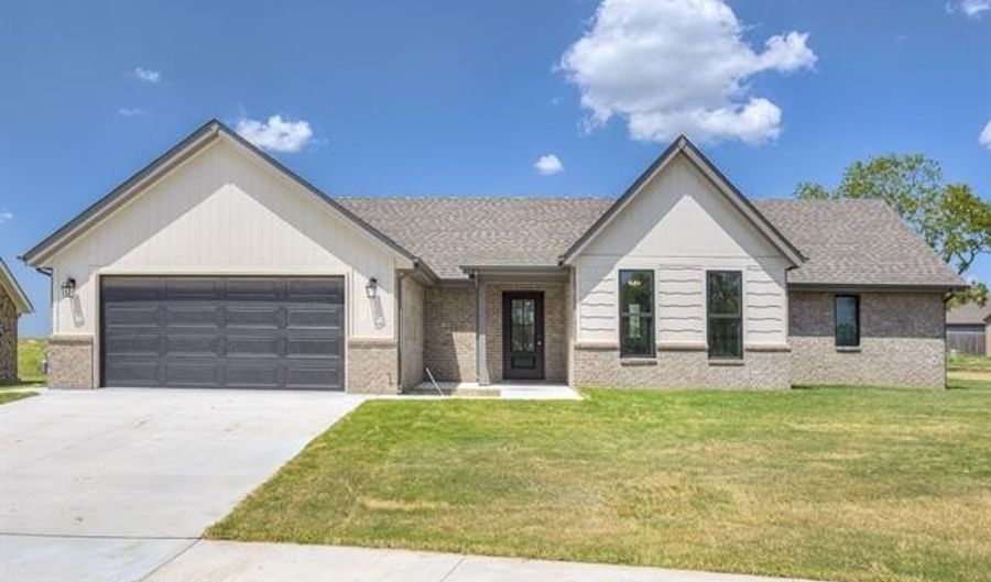 5916 Coldspring Ln, Bartlesville, OK 74006 - 2 Beds, 2 Bath