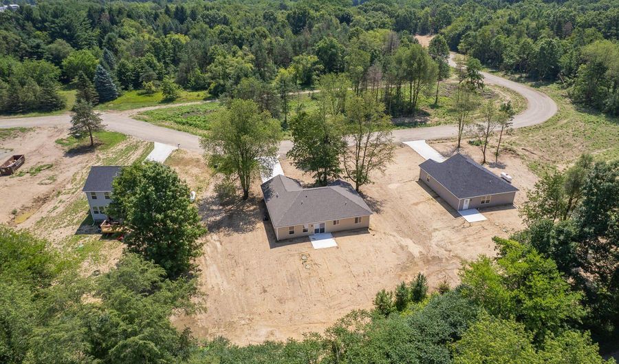 2771 Gady Pines Dr, Adrian, MI 49221 - 3 Beds, 2 Bath