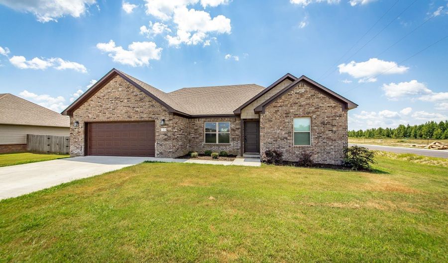 155 Lloyd Henderson Dr, Beebe, AR 72012 - 3 Beds, 2 Bath
