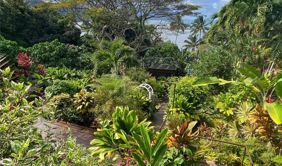 47-505 Lulani St, Kaneohe, HI 96744 - 4 Beds, 4 Bath
