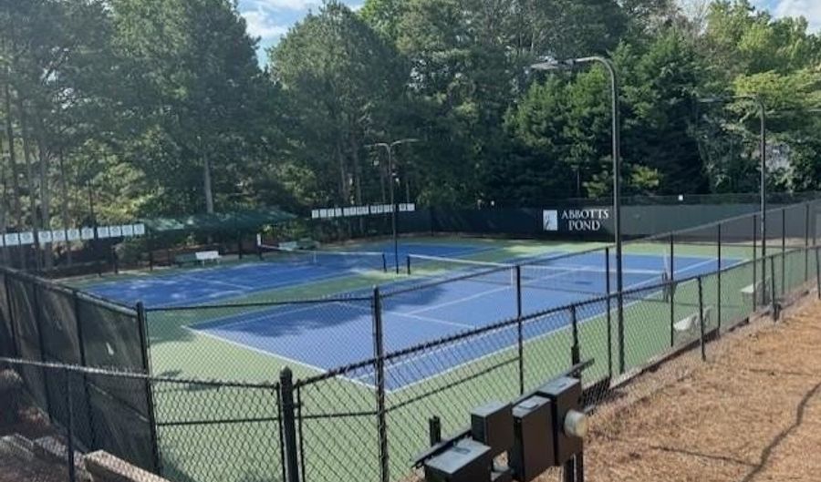 11130 TOURAINE Ct, Alpharetta, GA 30022 - 5 Beds, 3 Bath