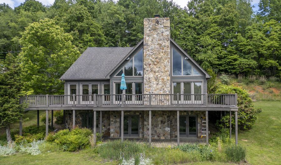 14346 White Top Vw, Abingdon, VA 24210 - 3 Beds, 4 Bath