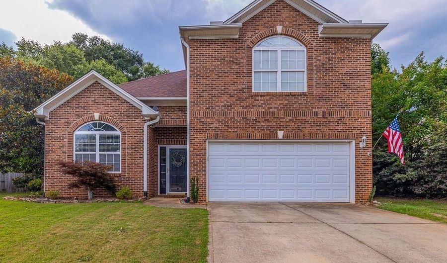 746 Tinder Box Ct, Boiling Springs, SC 29349 - 3 Beds, 3 Bath